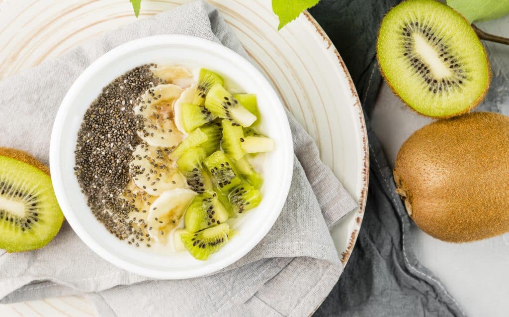 smoothie bowl de frutas y chía